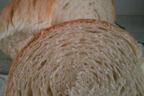 Pão caseiro econômico e fácil