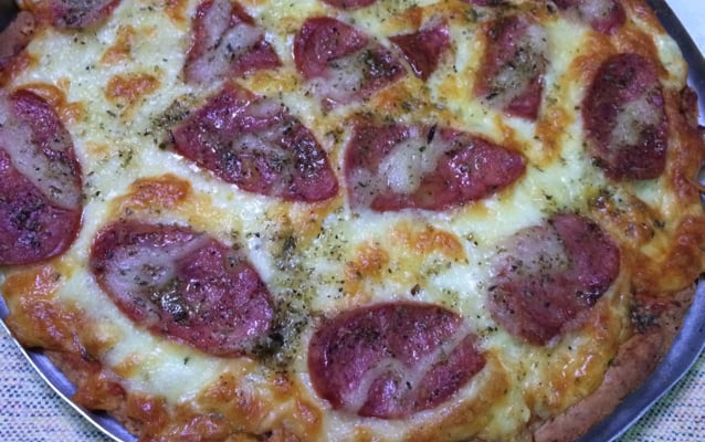 Massa de pizza caseira da mãe Ana