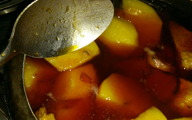 Costela cozida com batatas