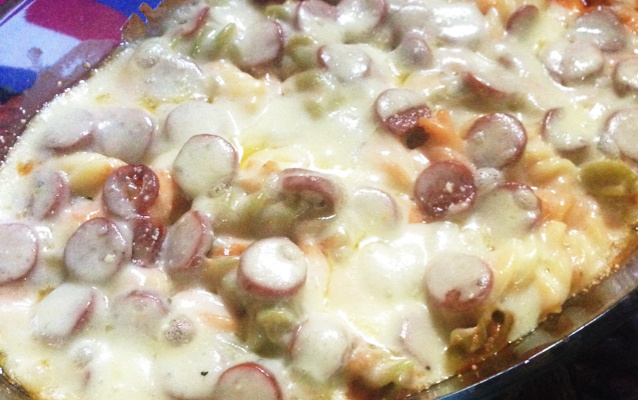 Macarrão ao forno com molho parmegiana