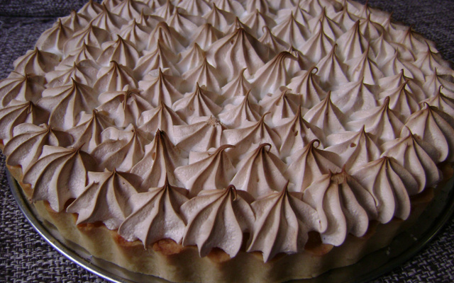 Torta de limão com merengue italiano