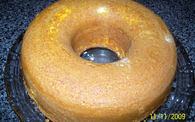 Bolo de cenoura com suco de laranja