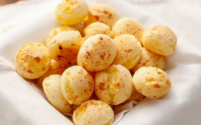 Pipoca de queijo com polvilho crocante e sequinha