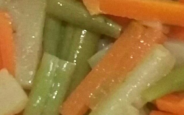 Salada colorida ao molho golf