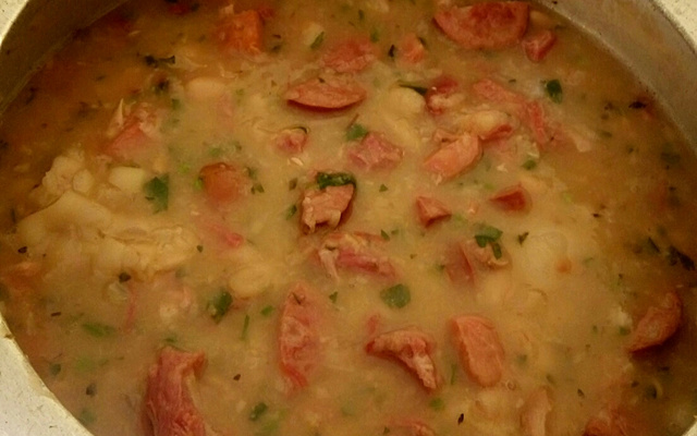 Feijoada branca, Cassoulet