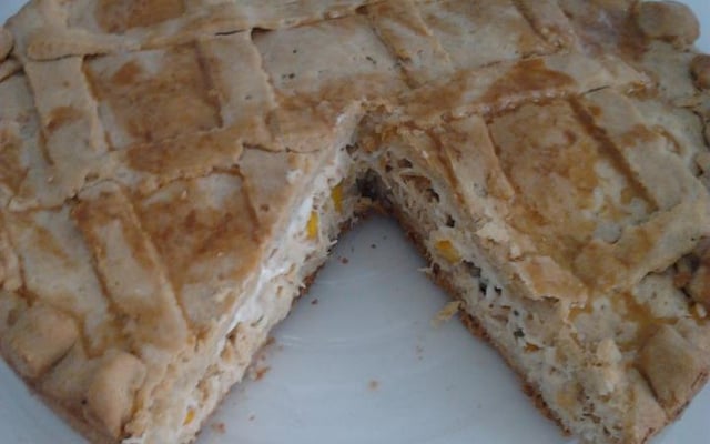 Torta de Frango com Requeijão