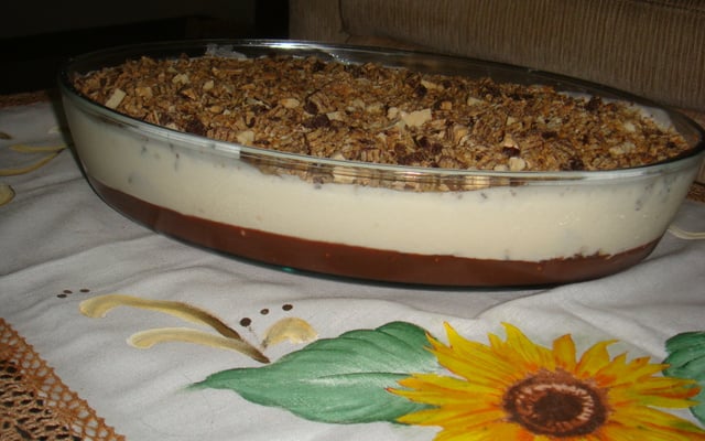 Pavê irresistível de Bis e sorvete