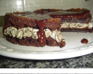 Torta de chocolate com chantilly