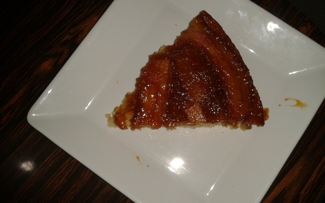 Torta de banana caramelizada