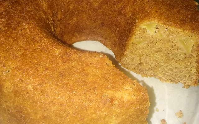 Bolo de maçã com canela