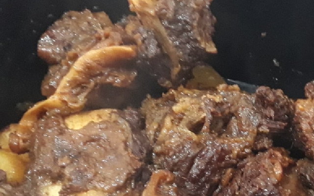 Costela no bafo na panela de pressão