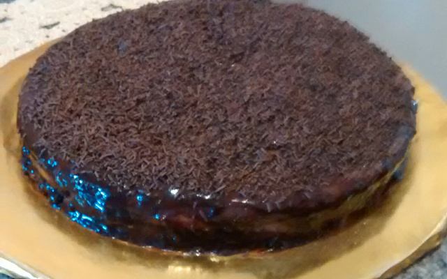 Cobertura de chocolate com creme de leite