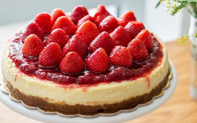 Cheesecake de morango sem forno e sem gelatina