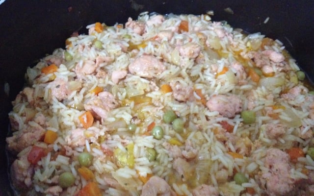 Arroz com linguiça de frango