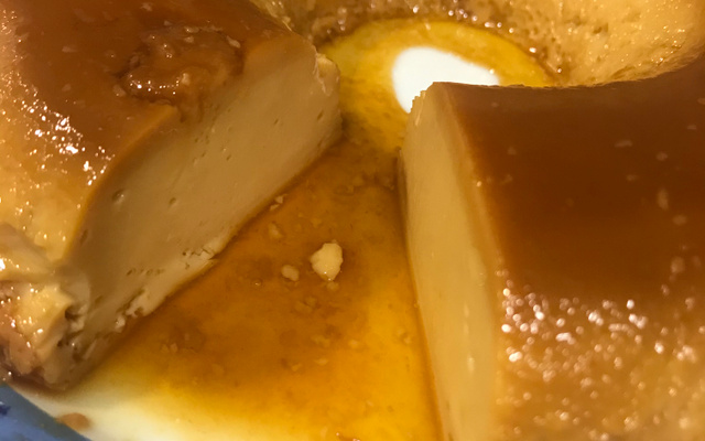 Pudim de leite condensado furadinho