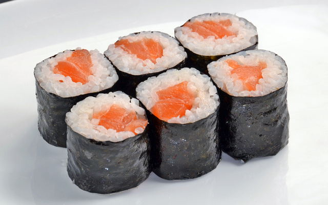 Hossomaki de salmão