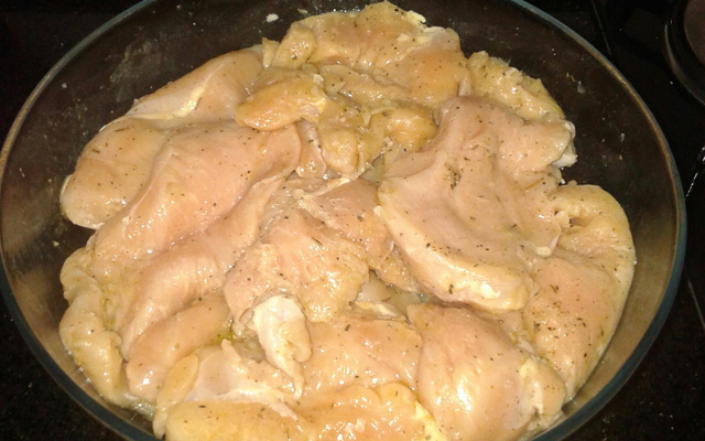 Peito de frango com crosta de linhaça
