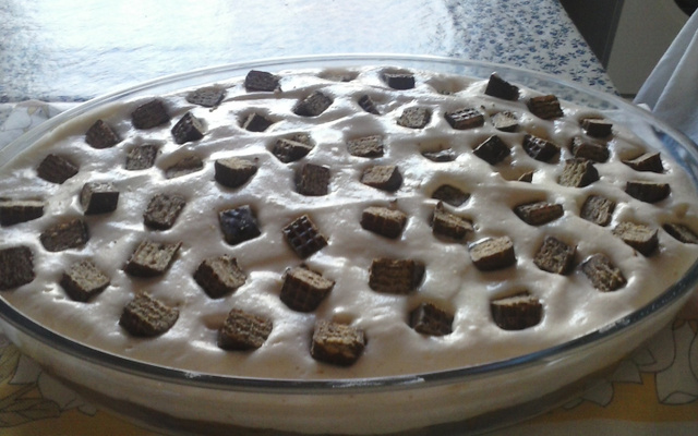 Pavê de chocolate com biscoito maizena