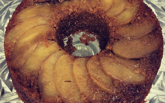 Bolo integral de maçã, canela e aveia