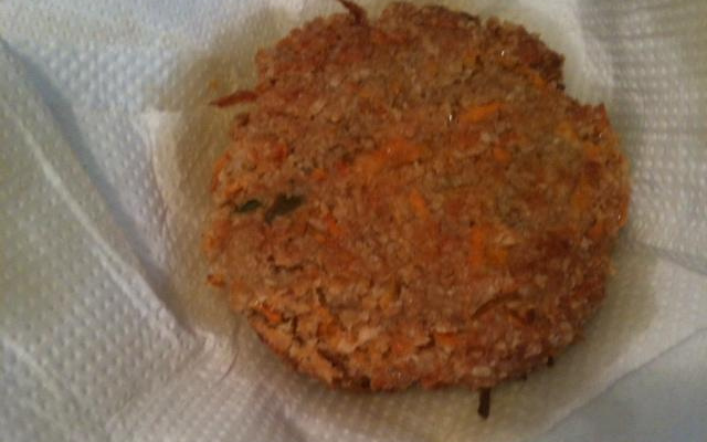 Hambúrguer de cenoura simples