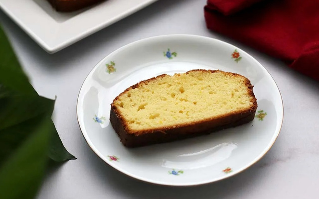 Bolo de laranja com louro
