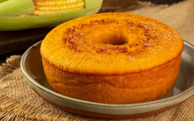 Bolo de milho cozido