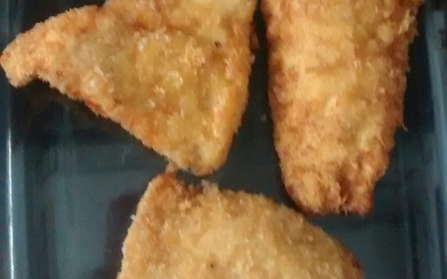 Frango empanado assado