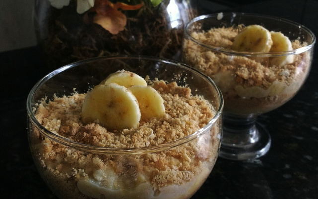 Doce de banana com bolacha de leite