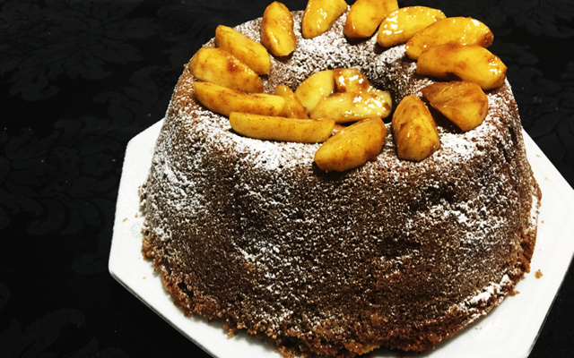 Super bolo de maçã com castanha de caju