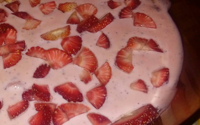 Mousse de morango simples e deliciosa