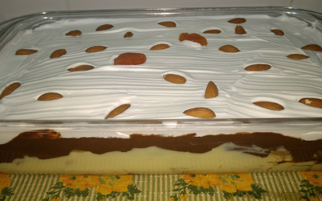 Pavê de damasco e amêndoas