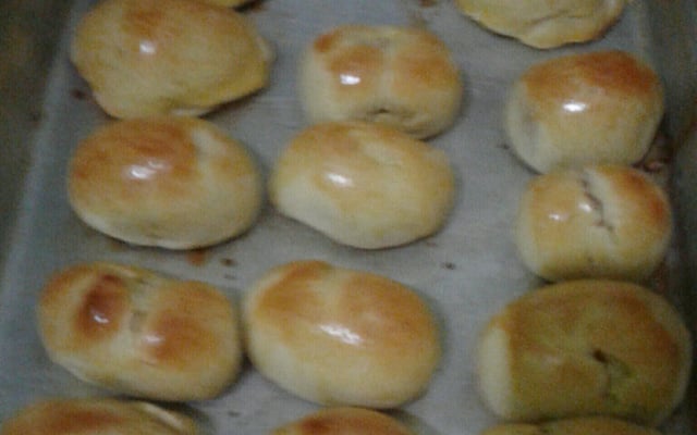 Enroladinho de salsicha assado fácil