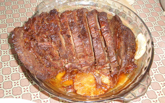 Lagartinho recheado com molho de abacaxi