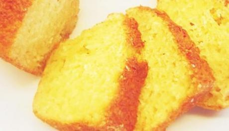 Bolo de mandioca e mel