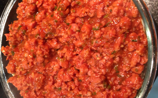 Macarrão ao molho de linguiça fresca