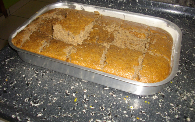 Bolo de casca de banana nanica