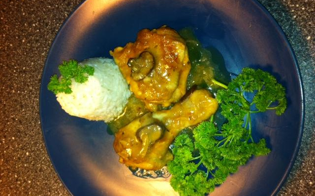 Frango com creme de leite e creme de cebola