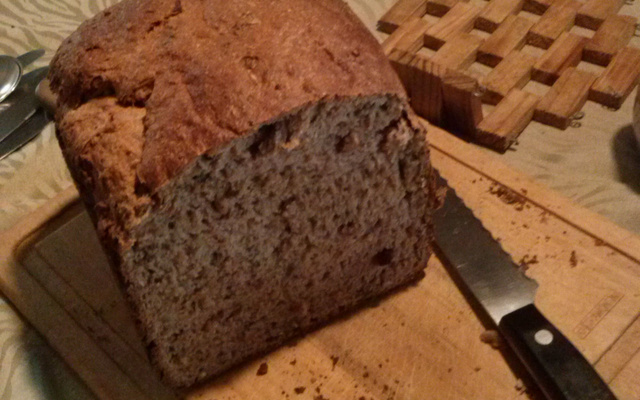 Pão de granola na máquina de pão