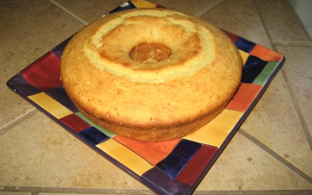 Bolo caipira de fubá