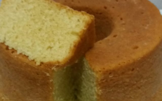 Bolo de baunilha bem simples