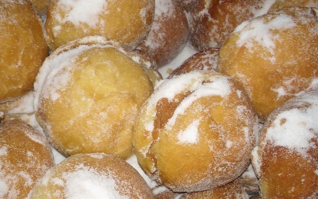 Sonho de doce de leite