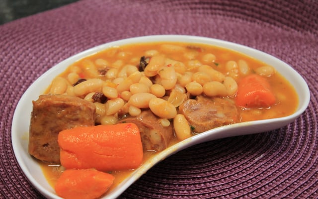 Feijoada francesa (cassoulet)