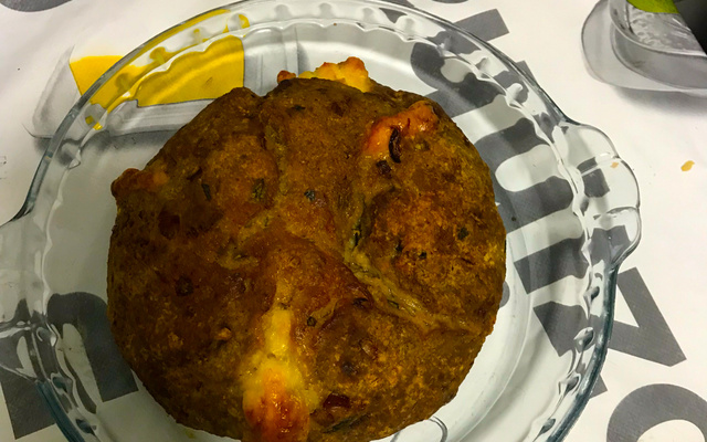 Porpeta de bacon recheada com mussarela