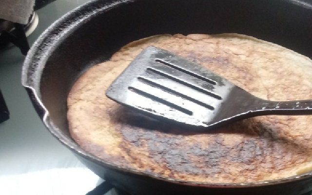 Panqueca de arroz cozido