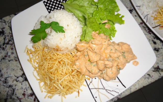 Estrogonofe de frango simples