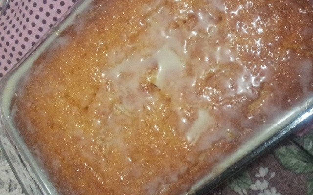 Bolo de farinha de milho com leite condesado