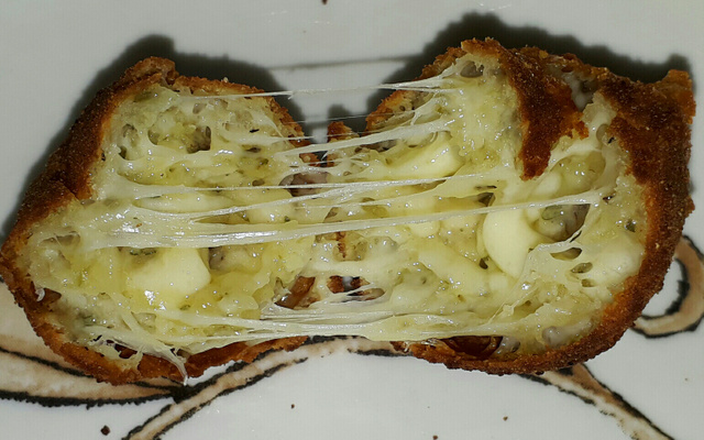 Bolinha de queijo fácil