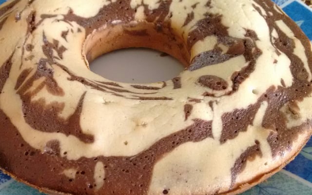 Bolo simples de água para o lanche da tarde