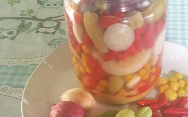 Conserva de bilimbi ou limão japonês