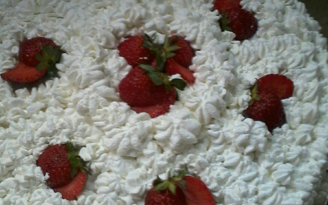 Bolo rosa (bolo de morango)